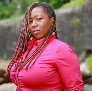 Meet your Posher, Monika